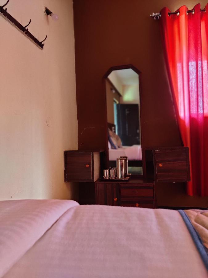 Hotel Caveri Comfort Inn Madikeri Luaran gambar