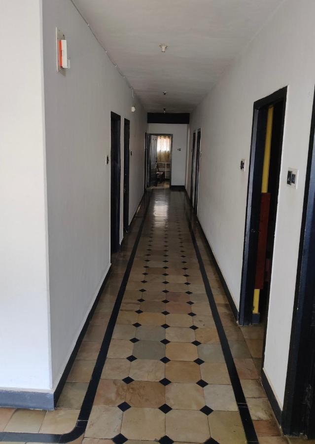 Hotel Caveri Comfort Inn Madikeri Luaran gambar