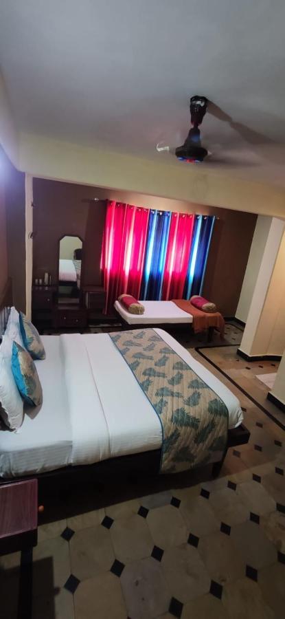 Hotel Caveri Comfort Inn Madikeri Luaran gambar